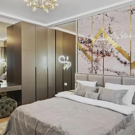 One Bedroom The Paradise Of Lights דירה