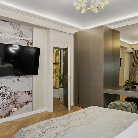 One Bedroom The Paradise Of Lights Apartment