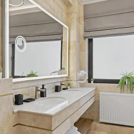 One Bedroom The Paradise Of Lights Apartman Bukarest