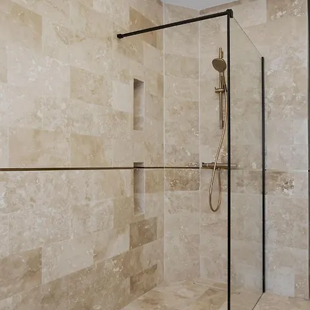 One Bedroom The Paradise Of Lights Apartment Bucharest