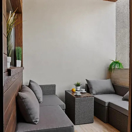 One Bedroom The Paradise Of Lights Apartment